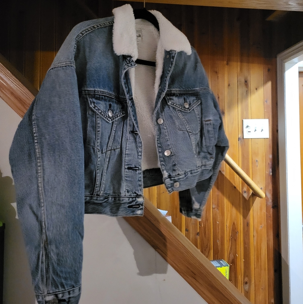 American Eagle Fur Lined Crop Jacket Size XS EUC